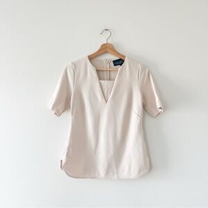 ELIZABETH & CLARKE | The Unstainable Collection Dalton Elbow Notched Tee | 2